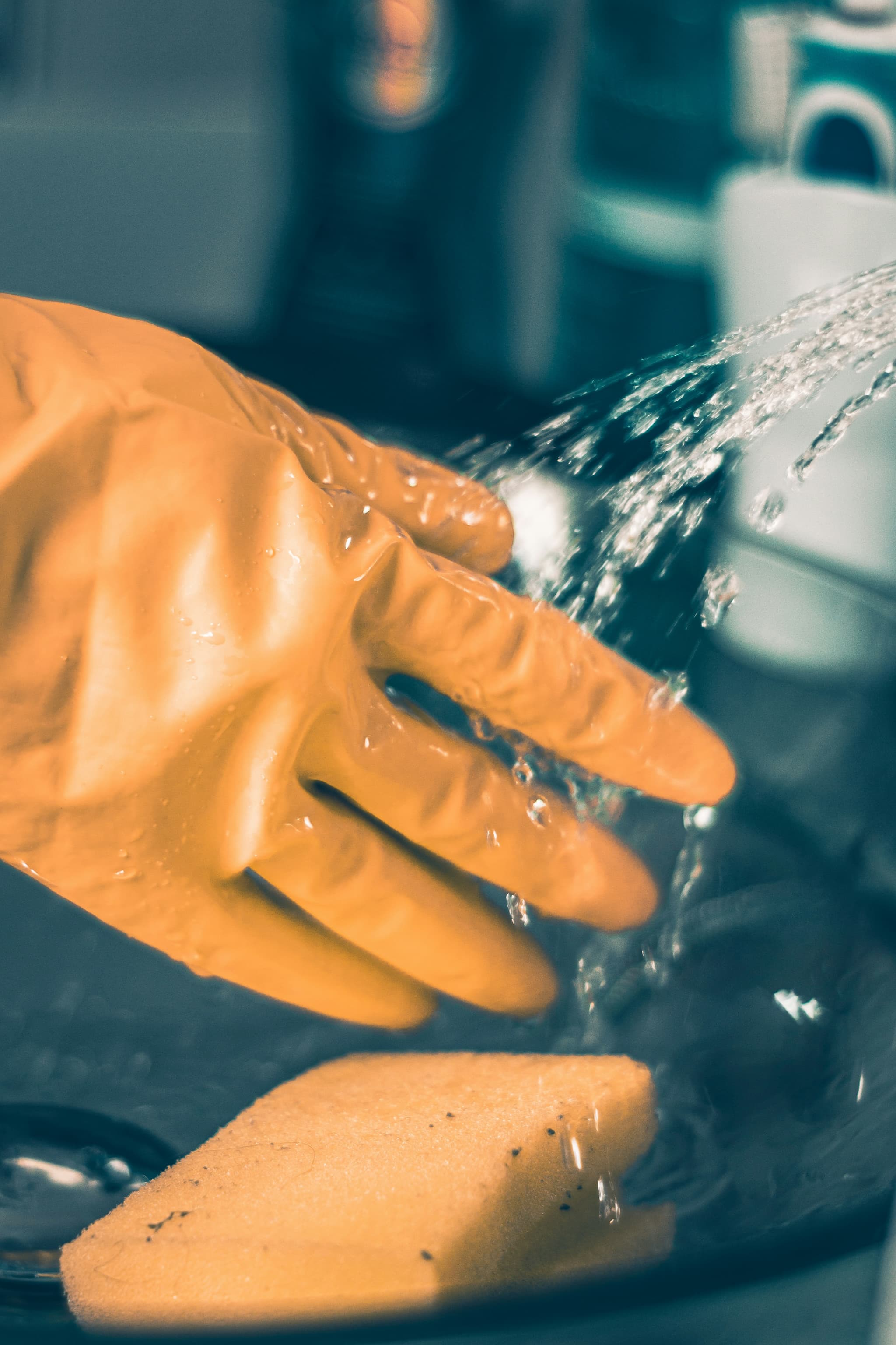 Water pressure cleaning